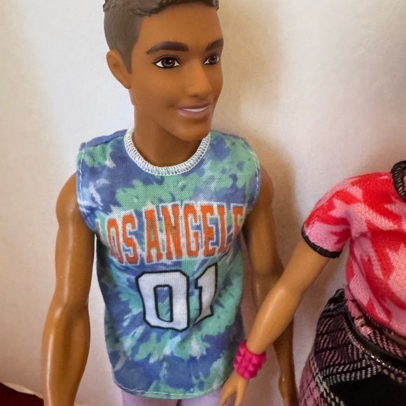 Barbie Ken Fashionistas Doll 212 Prosthetic Leg And Curvy Fashionistas Barbie - Picture 4 of 7